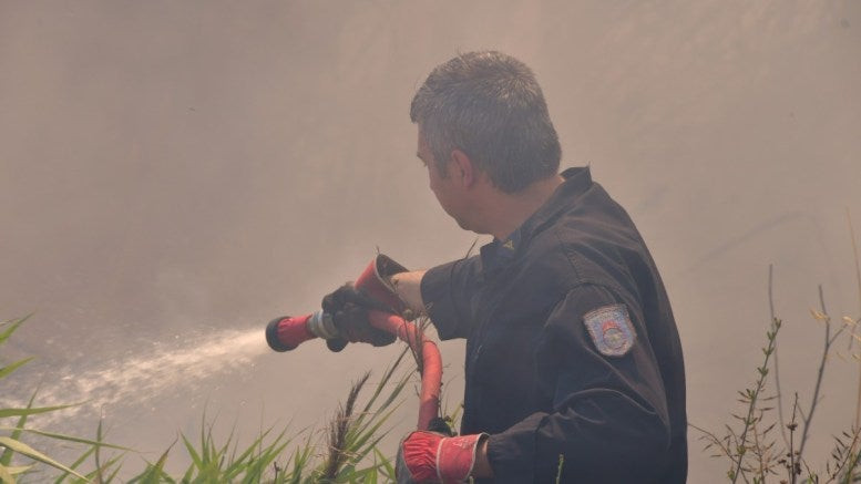 Φωτιά στα Λεγρενά Αττικής – Επιχειρούν 15 πυροσβέστες με 7 οχήματα